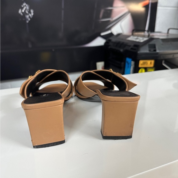 Versace heels - Picture 5 of 6